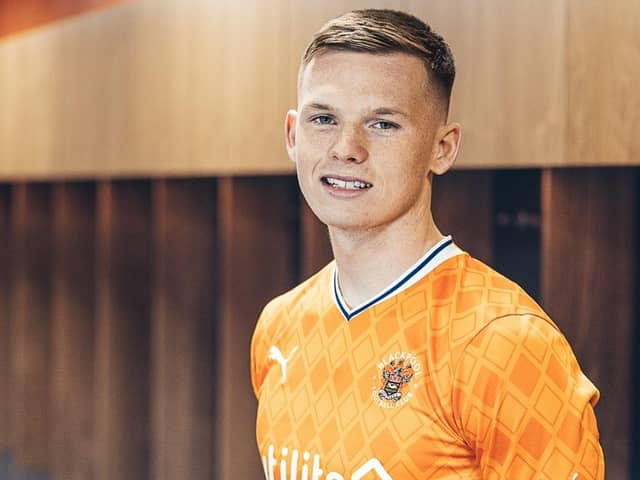 Lyons has now arrived at Bloomfield Road ahead of his January move