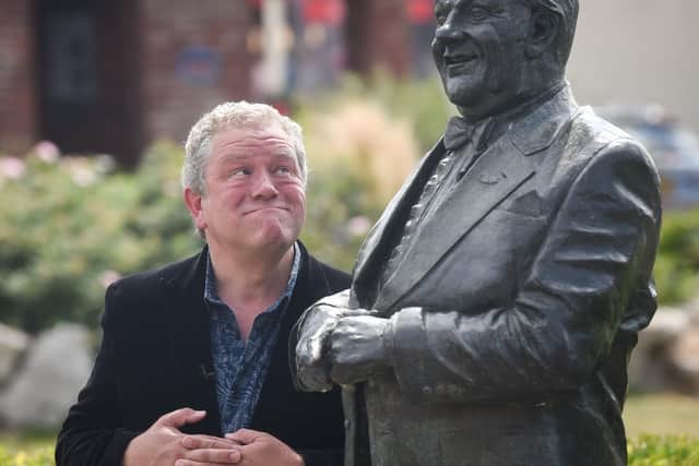 Jon Culshaw will portray Les at the Edinburgh Festival from August 3 and then on a national tour.