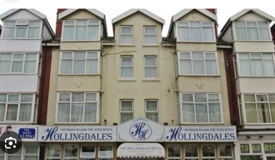 Hollingdales  Hotel,  Tyldesley Road (three star), 0.6 miles from Blackpool Tower,  6.5 out of 10 from 40 reviews