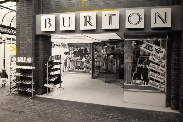 Burton Menswear at the entrance to Houndshill