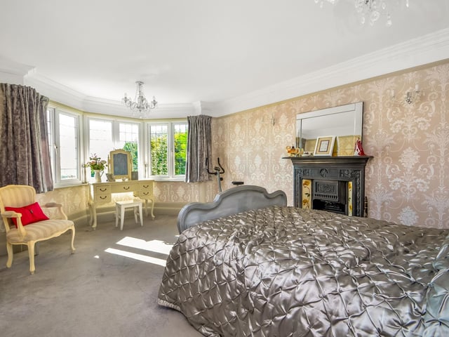 This is Rathgar. A four bedroom home in Portsdown Hill Road, Bedhampton, that is on sale for £1.19m. It is listed by Fine and Country.