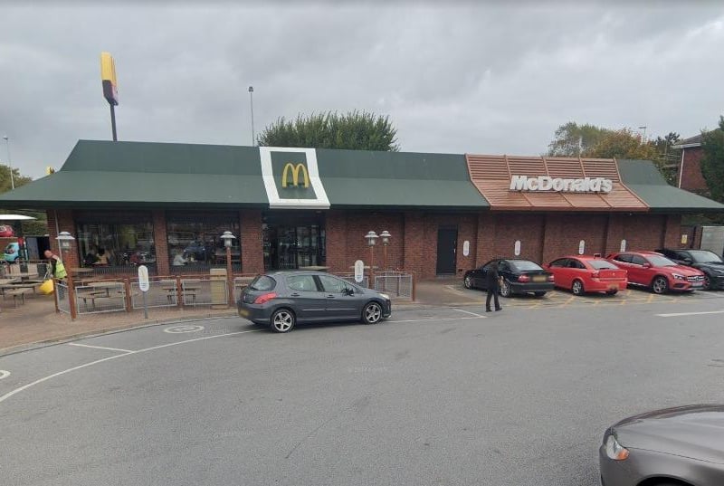 The drive thru on Cherry Tree Road, Morton, has a rating of 3.9 out of 5 from 4,000 Google reviews