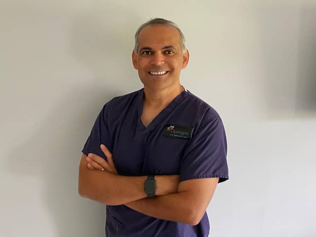 Optegra surgeon Shafiq Rehman
