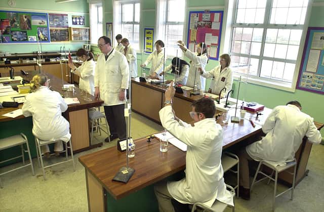 Year 12 Chemistry class, 2003