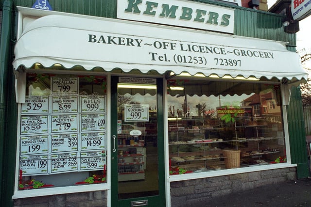 This was Kembers Off Licence and Grocery Shop in 1997
