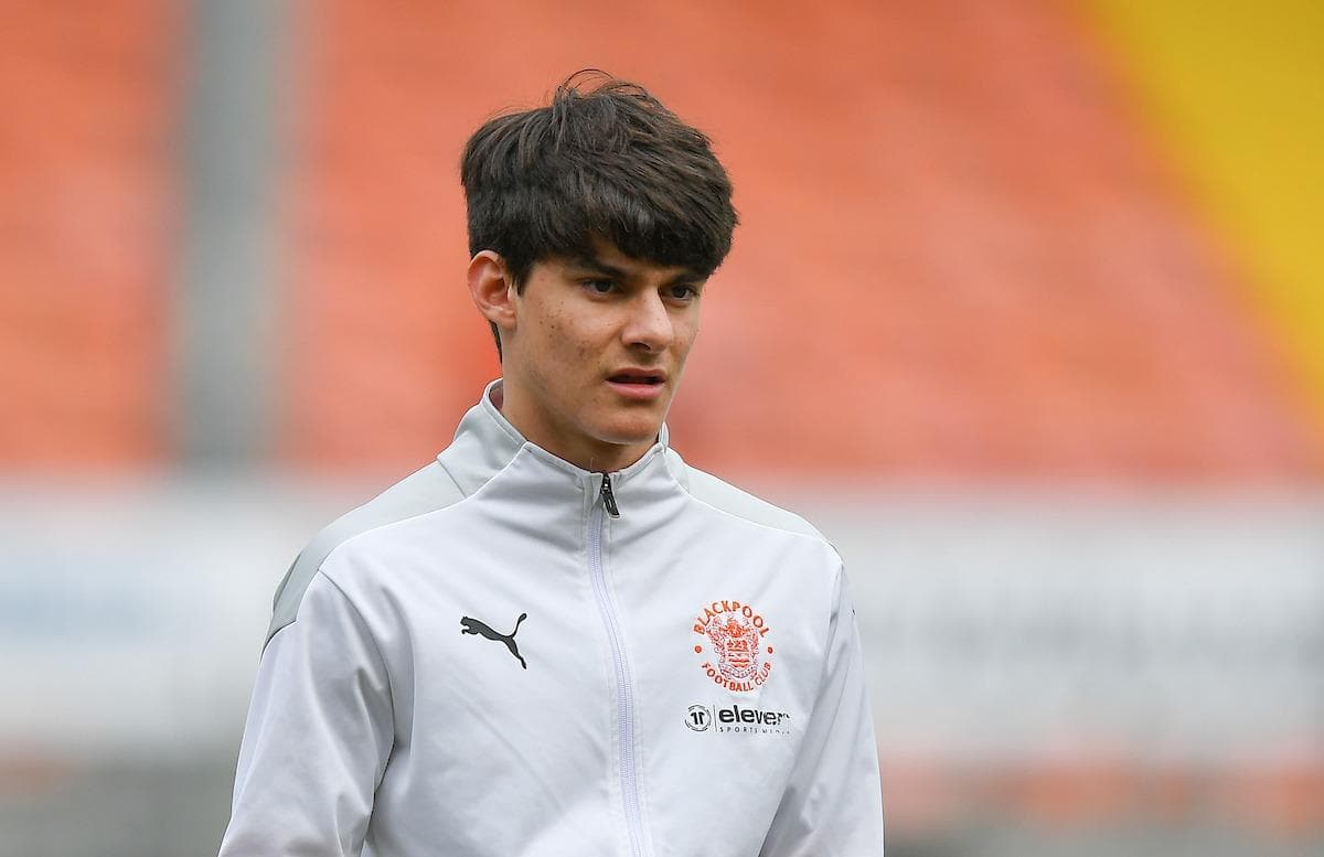 Aspeter Rop Uncertainty for Blackpool's Rob Apter at loan club Scunthorpe United ...