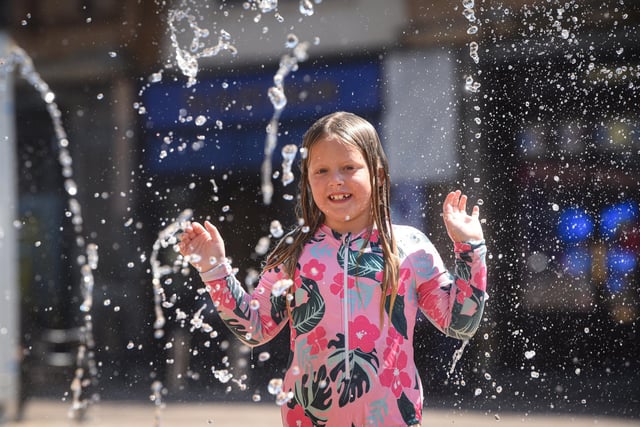 Holidaymakers enjoy the hot weather in Blackpool. Pictured is Layla Connelly, 8.