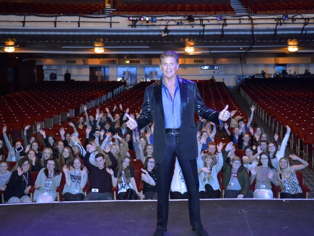 David Hasselhoff with kids at Blackpool Sixth Form