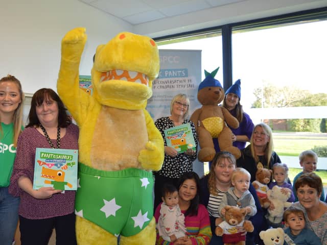 Pantosaurus during one of his visits.