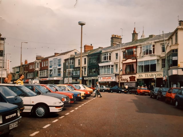 Queen Street in 1991 when it was a shopping district. Today the area is a thriving hub for bars and restaurants