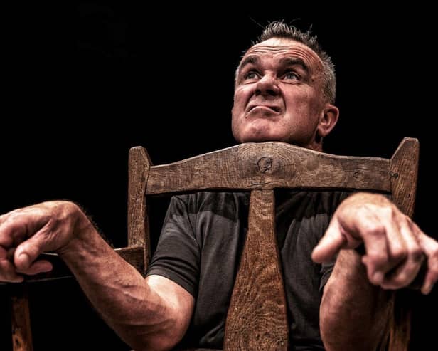 Oddbodies Theatre bring a one man performance of King Lear to Moor Park Library