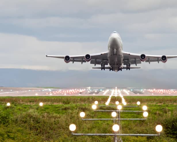 Airplane take off at Manchester Airport. (Photo: Andrew Barker - stock.adobe.com)