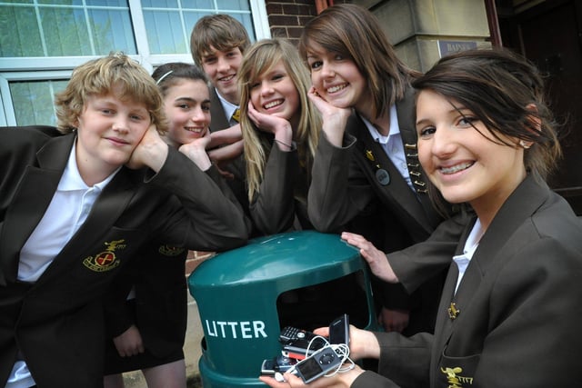 Pupils gave up their mod cons for a month as part of an experiment for the Tonight with Trevor McDonald television program - Make My kids Happy.
Pictured left to right are Joel Clark, Johanna Rutherford, Jak Latham, Lydia Whiteoak, Lucy Cook and Ellie Cowley, 2009