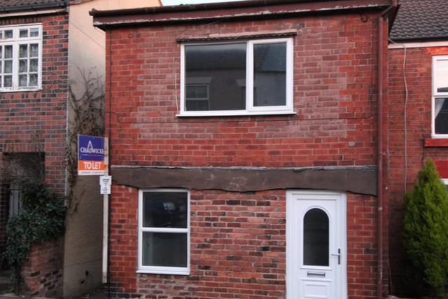 Advertised as being ideal for people looking to get on the housing ladder, this one bedroom flat is listed for £81,000.