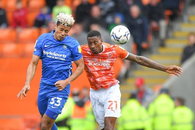 Nottingham Forest striker Lyle Taylor will be made available for transfer this summer.. Last season, the 32-year-old spent the second half of the campaign with Birmingham City and it’s likely he will remain in the Championship (The Athletic)