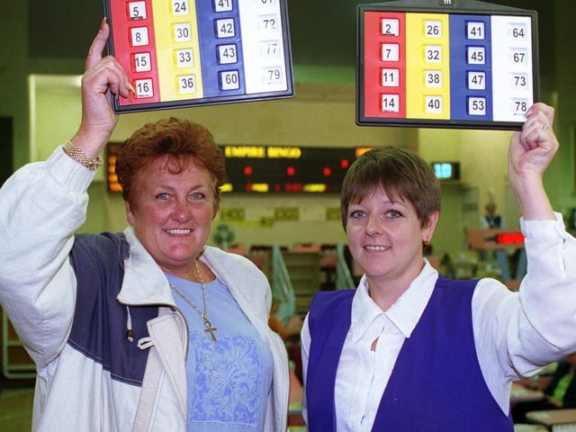 Empire Bingo Blackpool - Elaine Bottomley, and Manager Denise Mason in 1998