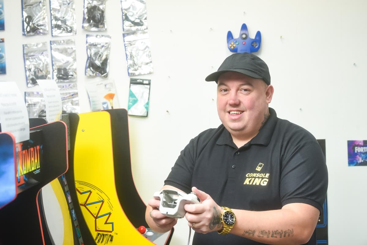 Console Kings Console King Fleetwood: the retro game shop selling PlayStation ...