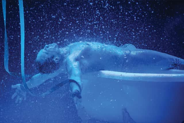 Dramatic acrobatics from a bath on the ice