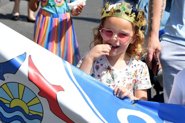This little queen even had love heart sunglasses!