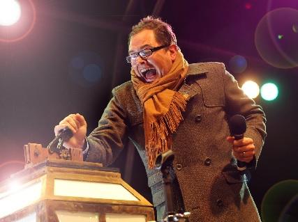 TV presenter and comedian Alan Carr flicks the switch in 2009