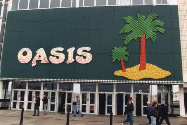 Oasis Amusement Arcade in 1994
