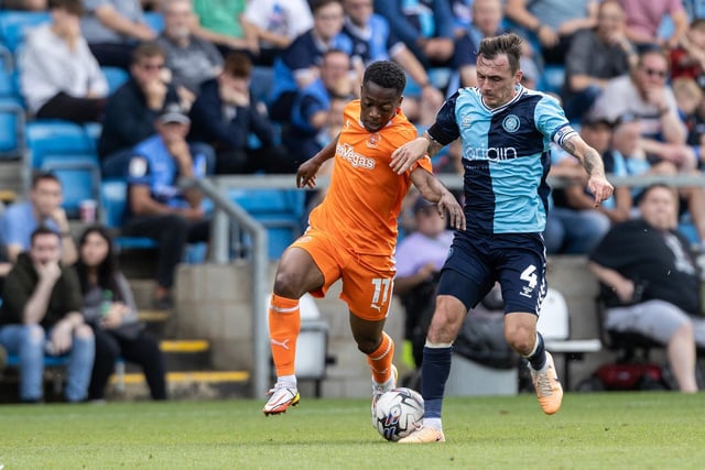 Blackpool made 528 passes (78 percent accurate), while Wycombe made 296 (65 percent accurate).