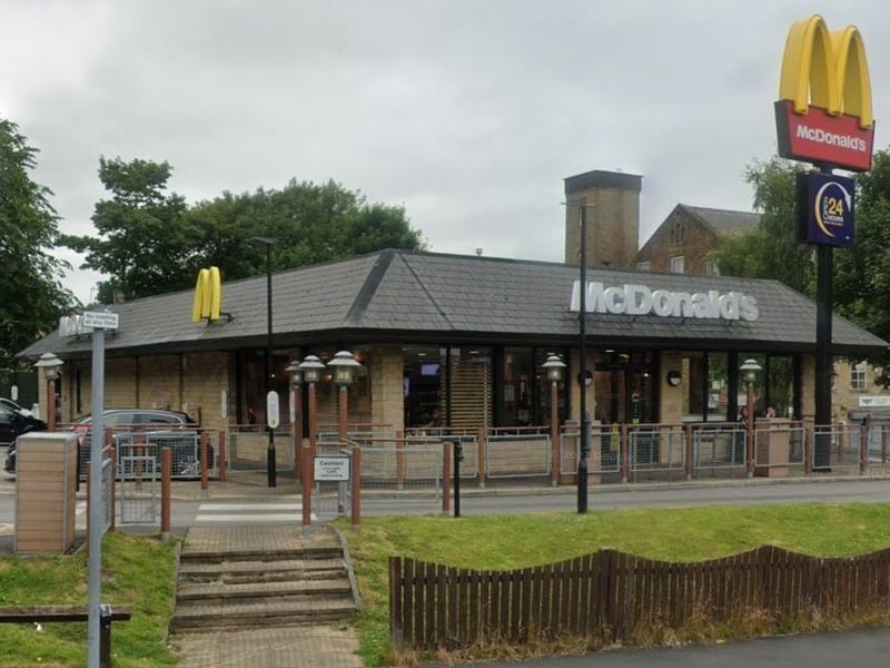 The drive thru in Burnham Gate has a rating of 3.8 out of 5 from 2,000 Google reviews