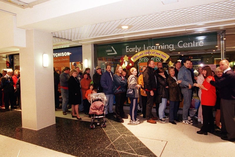 Queue outside the Early Learning Centre for Furby toys in 1998