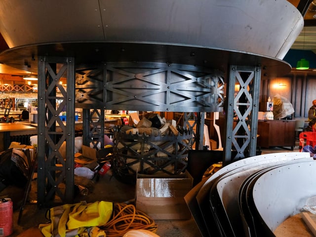 The Scarsdale Hundred, a new Wetherspoon pub at the site of the old Damon's in Beighton, Sheffield, near Crystal Peaks, will feature three fireplaces