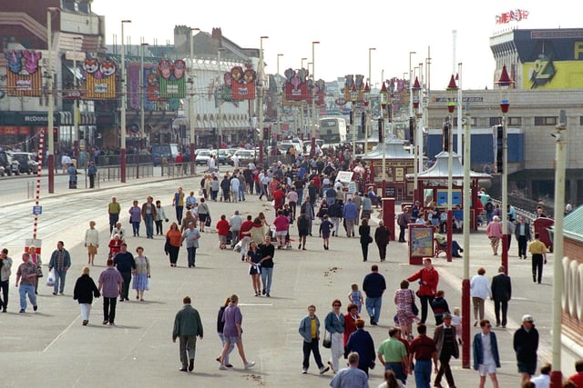 This photo shows a packed promenade towards the end of summer in 1998. It had been a dismal season but the sun had finally made an appearance.