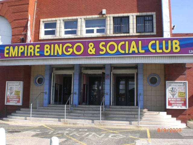 Empire Bingo and Social Club, Hawes Side Lane, 2009