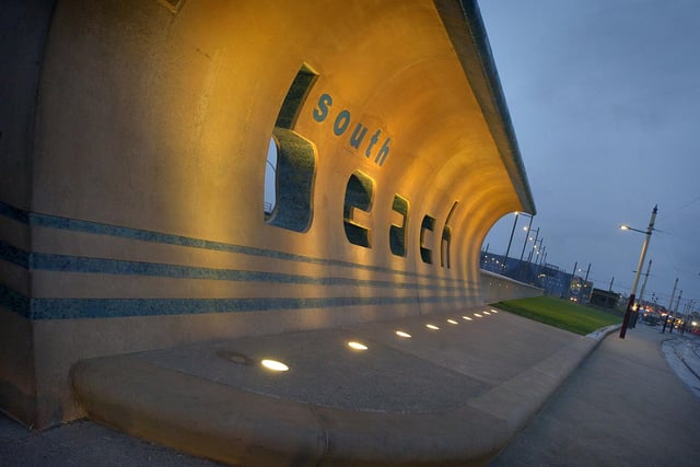 The new Southern Gateway lit up at night in 2004