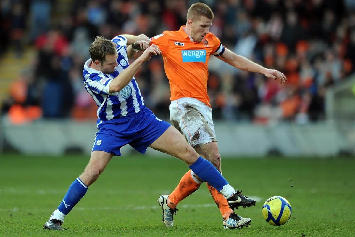 Ex-Blackpool and Huddersfield Town figure joins former club after Everton ...