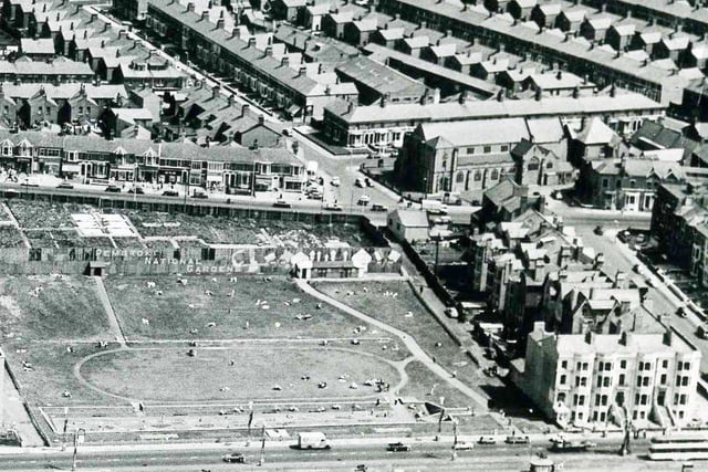 An aerial view of the Pembroke National Gardens, 1964