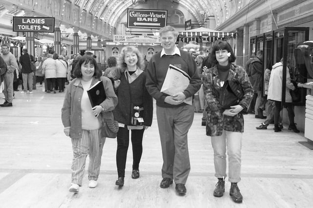 31 nostalgic pictures to take you right back to 1995 and life on the ...