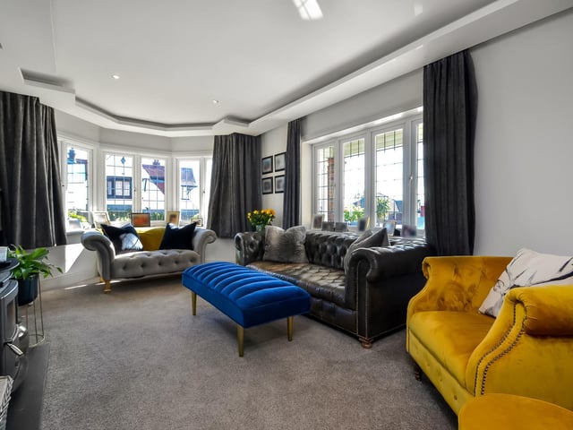 This is Rathgar. A four bedroom home in Portsdown Hill Road, Bedhampton, that is on sale for £1.19m. It is listed by Fine and Country.