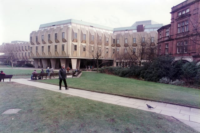 The building was immediately unpopular and was nicknamed The Egg-Box after its appearance