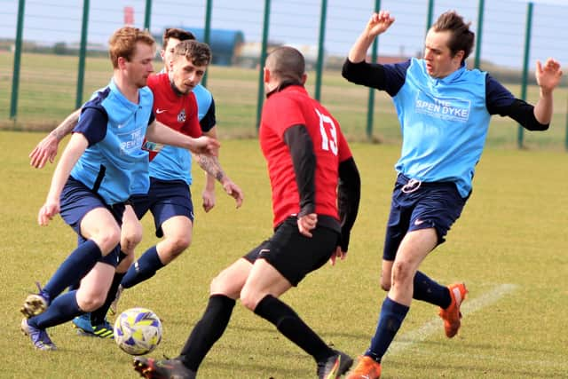 Sunday Trophy action between Spen Dyke and Broadwaters  Picture: KAREN TEBBUTT