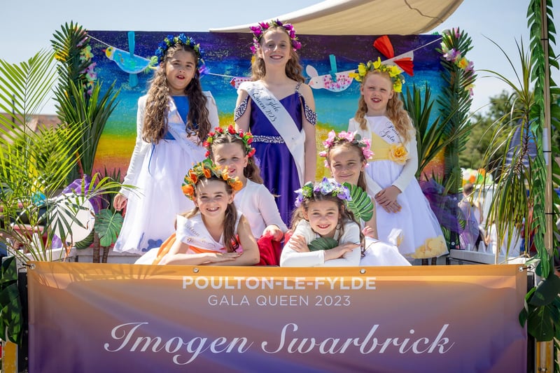 Poulton-le-Fylde  Gala Queen Imogen Swarbrick with her retinue of princesses. Photo Martin Bostock Photography