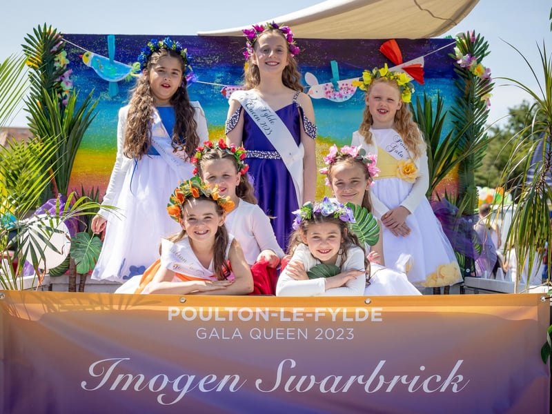 Poulton-le-Fylde  Gala Queen Imogen Swarbrick with her retinue of princesses. Photo Martin Bostock Photography