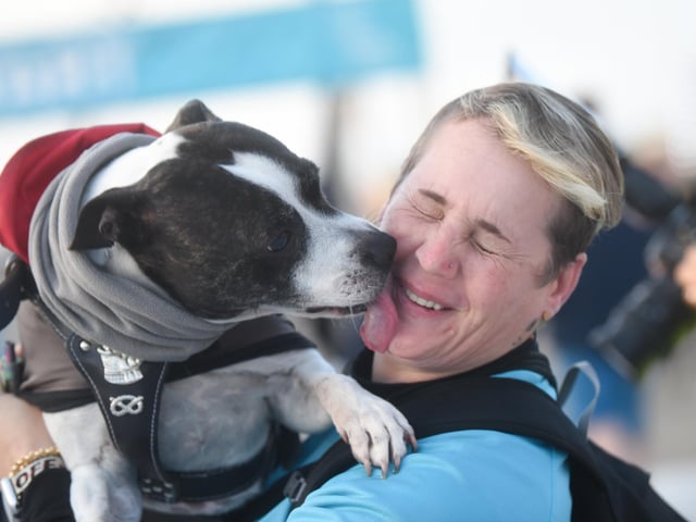 A pre-walk kiss... of sorts