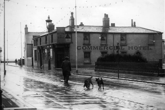 The Commercial Hotel on the corner of Waterloo Road and Commercial Road later 20s/early 30s. The Dutton Arms replaced the  hotel