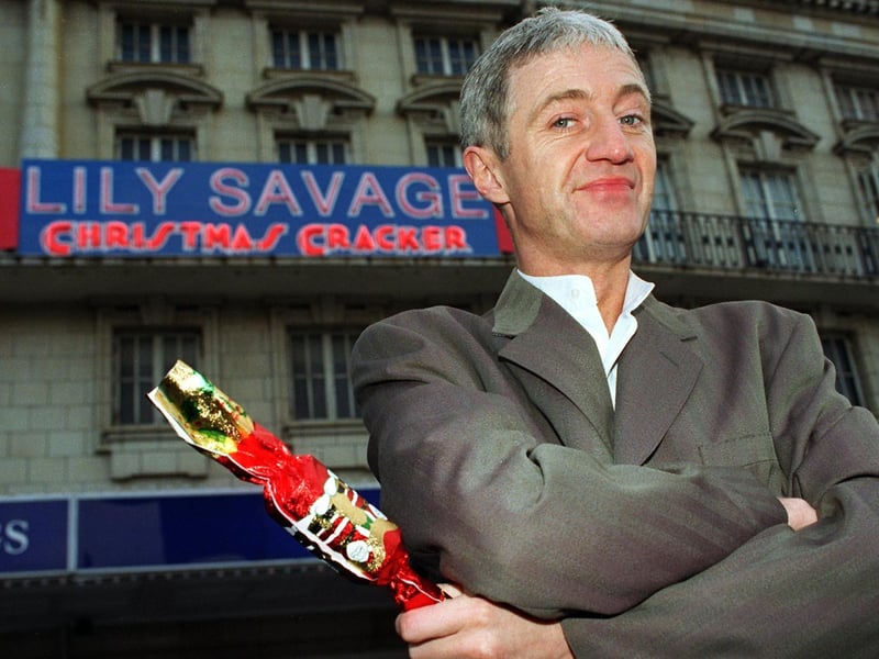 Paul tries hard to get into the festive spirit for his "Christmas Cracker" show at the Blackpool Winter Gardens. He naturally went down a storm with a memorable show