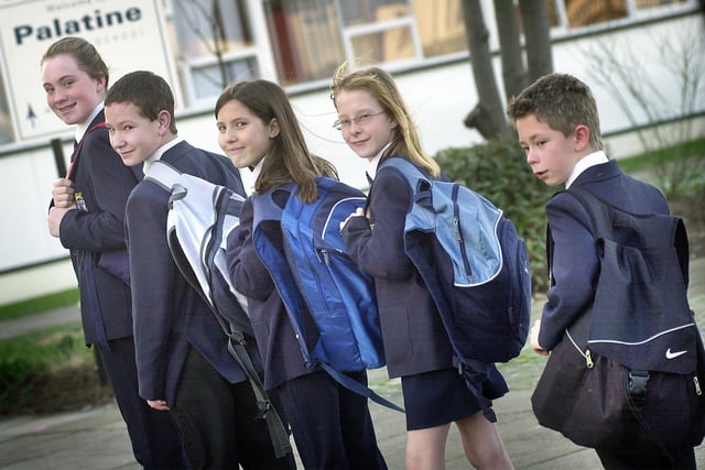 Pupils at Palatine School arrive at school with heavy bags to illustrate an article on how children were damaging their backs by taking too much to school.
Pic L-R: Alex Judge, Kayne Dickinson, Rebecca Holland, Shannen Cooper and Sam Valentine