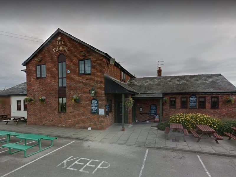 The Plough on Chain Lane has a rating of 4.1 out of 5 from 271 Google reviews. One customer said: "Great beer gardens, choice of sitting out the front, or if you have kids sit round the side so they can play on the park and field"