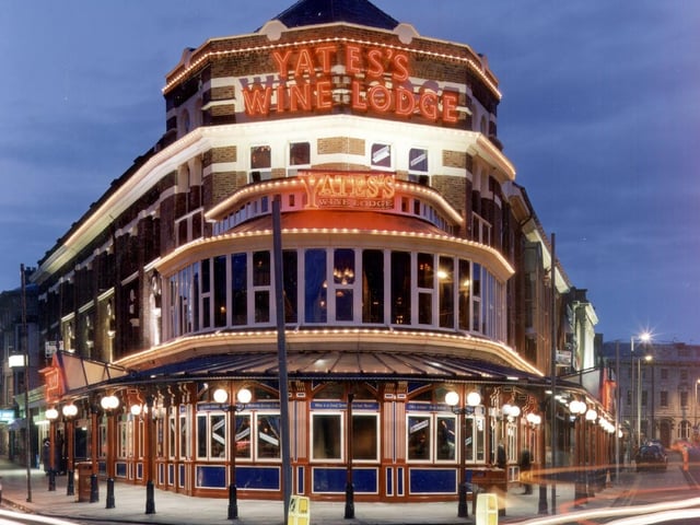 Yates's Wine Lodge in 1998
