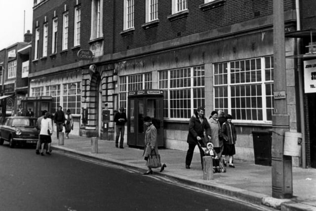 Waterloo Road Post Office in 1992