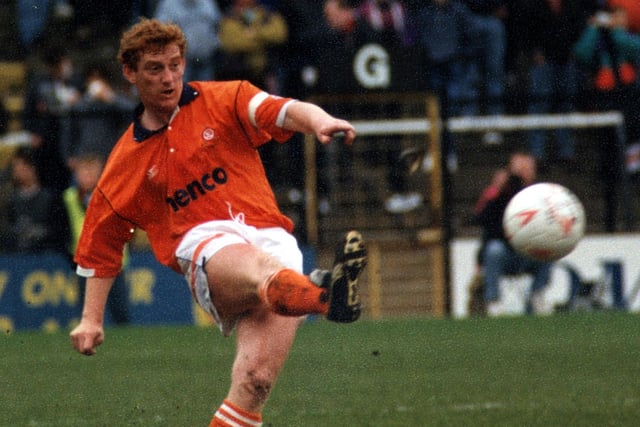 Mike Davies fires a shot at the Fulham goal during an away game in April 1993