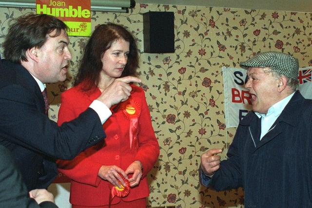 Labour deputy leader John Prescott makes his point to a heckler, at the Cutty Sark pub with Labour candidate Joan Humble.