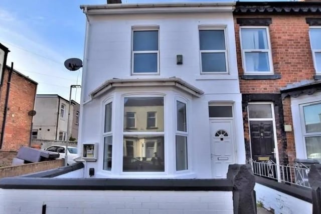 This 2 bed terraced house on Peter Street is for sale for £82,500